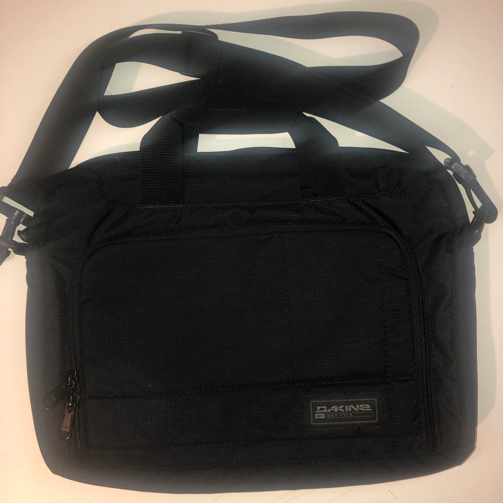 Da Kine Laptop Bag Small Size Black Color